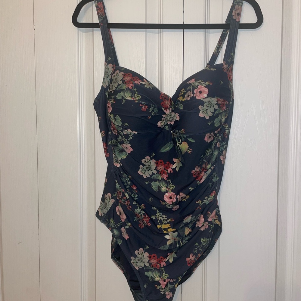 Floral One Piece Ruched Swimsuit in Pretty Deep Green